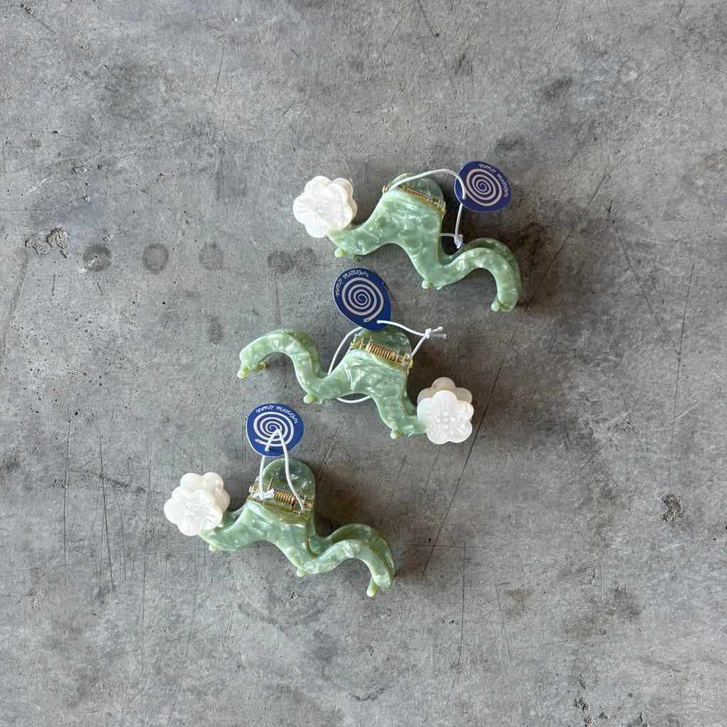 Winona Irene - White Orange Blossom Hair Claw - Shop Duet