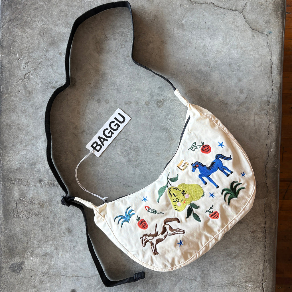 Baggu - Medium Nylon Crescent Bag - Shop Duet