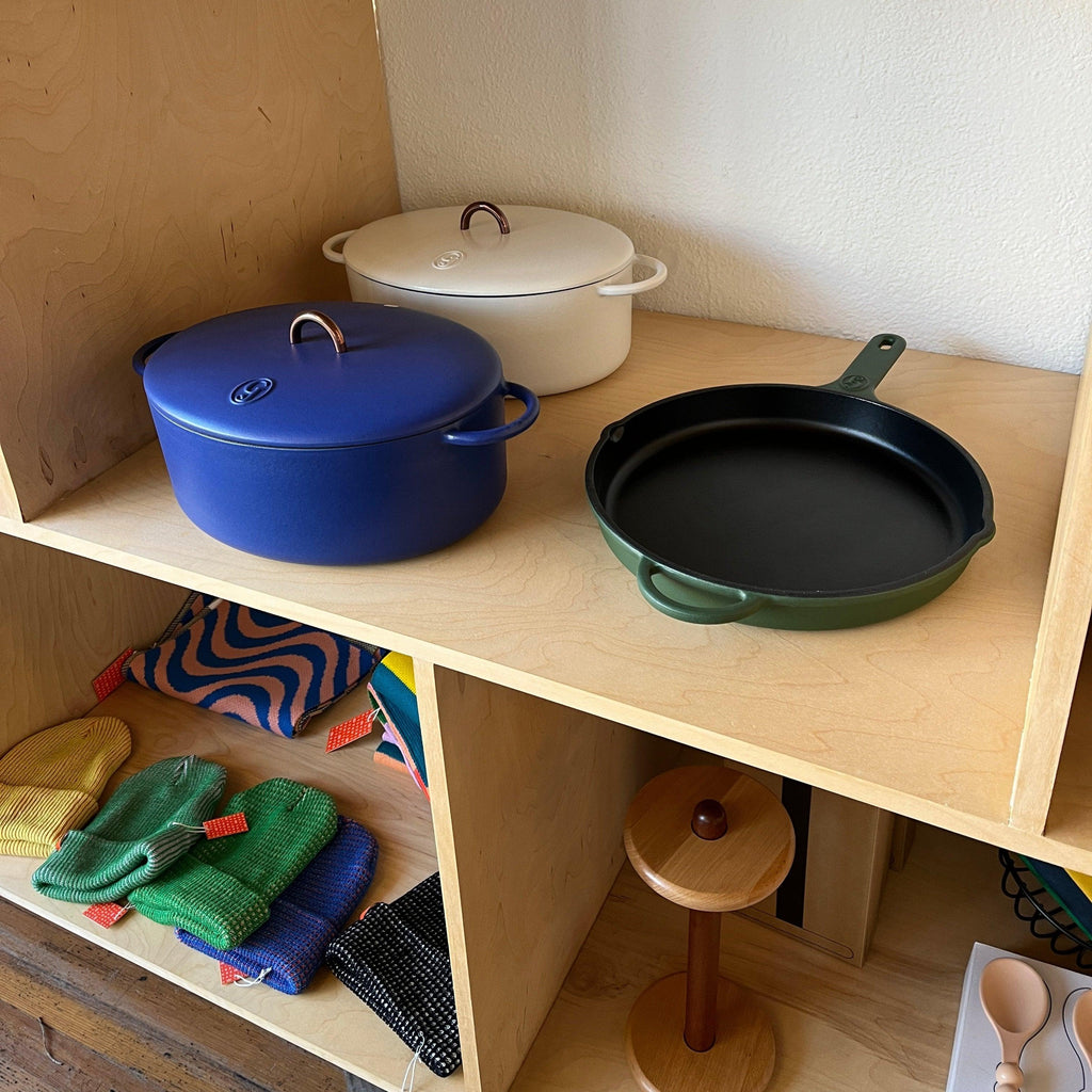 Great Jones - The Dutchess Cast-Iron Dutch Oven - Shop Duet