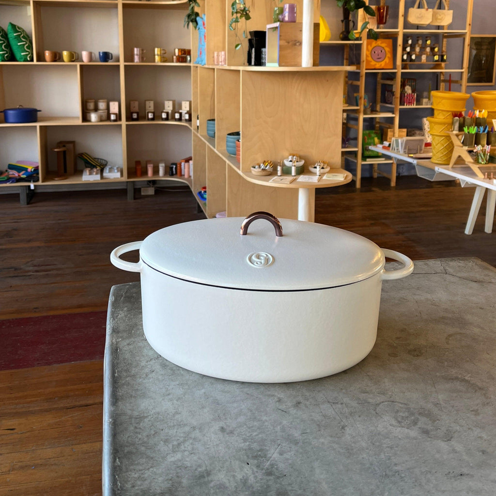 Great Jones - The Dutchess Cast-Iron Dutch Oven - Shop Duet