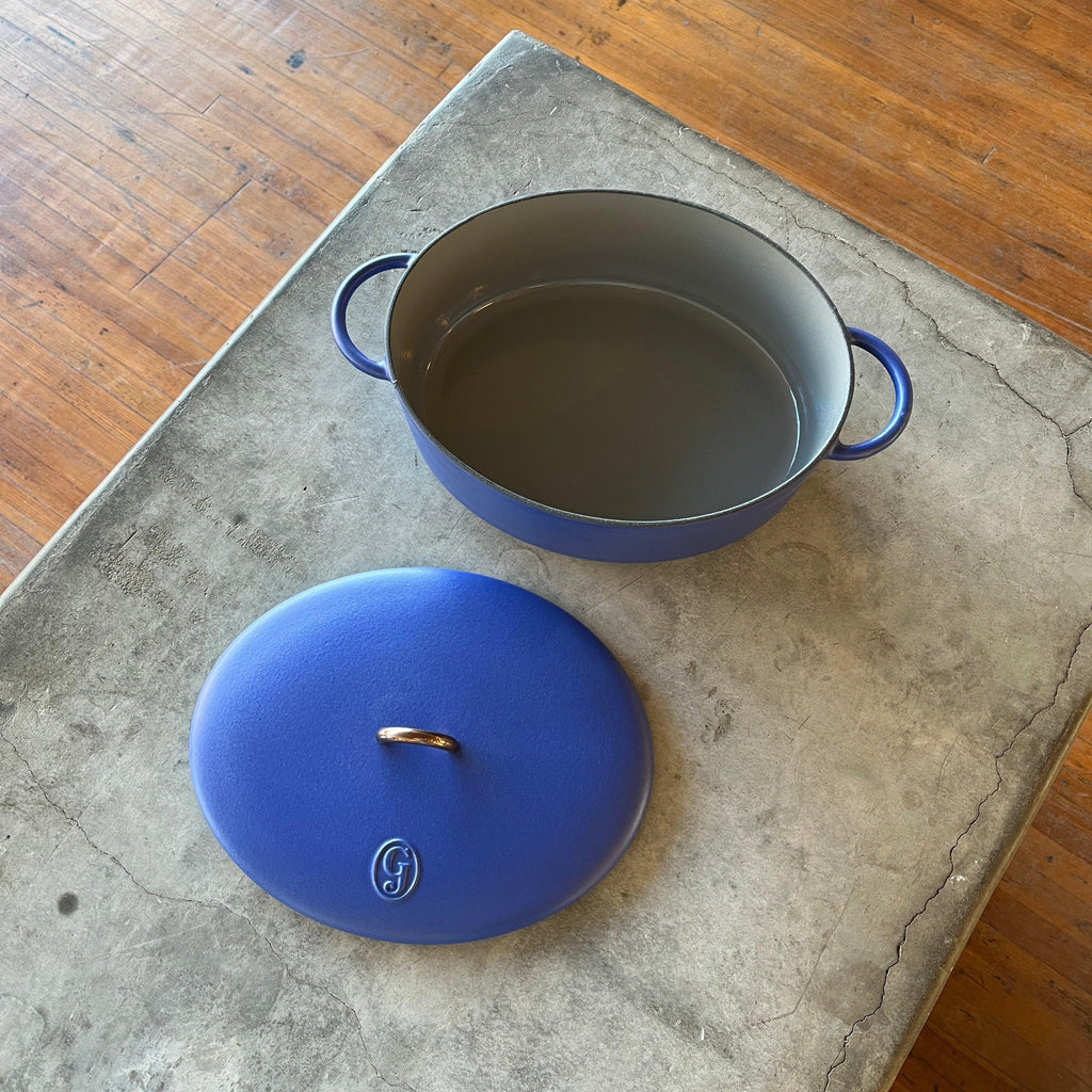 Great Jones - The Dutchess Cast-Iron Dutch Oven - Shop Duet