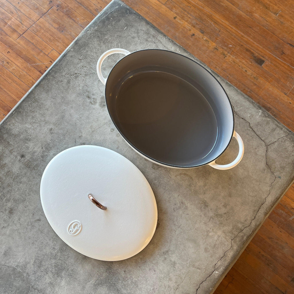 Great Jones - The Dutchess Cast-Iron Dutch Oven - Shop Duet