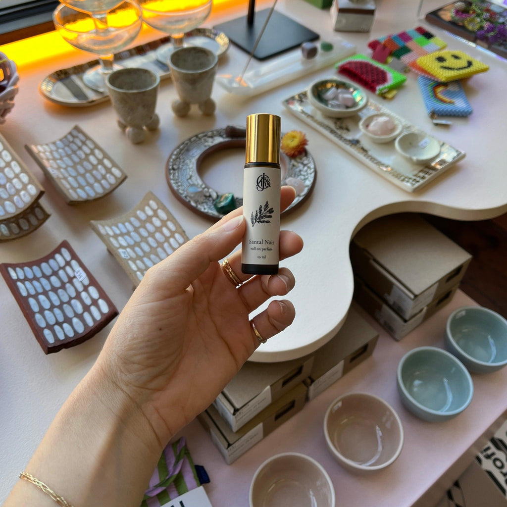 Jack's Daughters - Santal Noir No. 1 Roll On Parfum - Shop Duet